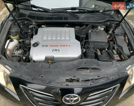 Черный Тойота Камри, объемом двигателя 3.5 л и пробегом 325 тыс. км за 7999 $, фото 22 на Automoto.ua