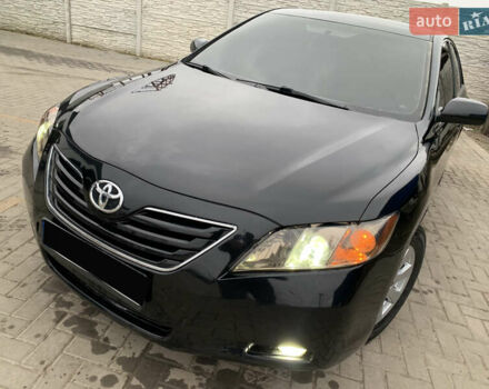 Черный Тойота Камри, объемом двигателя 3.5 л и пробегом 325 тыс. км за 7999 $, фото 5 на Automoto.ua