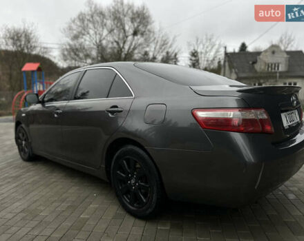 Черный Тойота Камри, объемом двигателя 2.4 л и пробегом 350 тыс. км за 6500 $, фото 4 на Automoto.ua