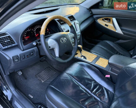 Черный Тойота Камри, объемом двигателя 3.5 л и пробегом 300 тыс. км за 7500 $, фото 12 на Automoto.ua