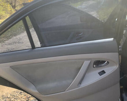 Чорний Тойота Камрі, об'ємом двигуна 2.4 л та пробігом 274 тис. км за 7500 $, фото 9 на Automoto.ua