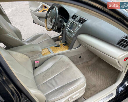 Черный Тойота Камри, объемом двигателя 3.5 л и пробегом 240 тыс. км за 8000 $, фото 7 на Automoto.ua