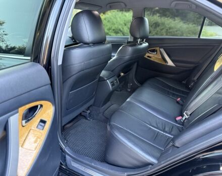 Черный Тойота Камри, объемом двигателя 3.5 л и пробегом 245 тыс. км за 7500 $, фото 13 на Automoto.ua