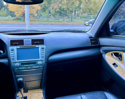 Черный Тойота Камри, объемом двигателя 2.4 л и пробегом 235 тыс. км за 7999 $, фото 18 на Automoto.ua