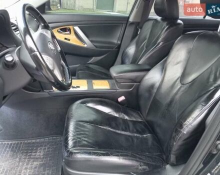 Чорний Тойота Камрі, об'ємом двигуна 2.4 л та пробігом 288 тис. км за 7700 $, фото 19 на Automoto.ua