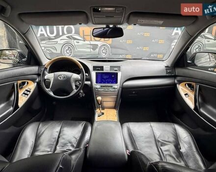 Чорний Тойота Камрі, об'ємом двигуна 3.5 л та пробігом 328 тис. км за 8600 $, фото 12 на Automoto.ua