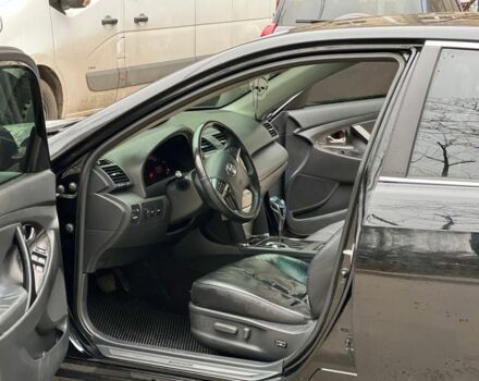 Черный Тойота Камри, объемом двигателя 3.5 л и пробегом 340 тыс. км за 8500 $, фото 4 на Automoto.ua