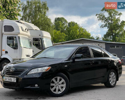 Черный Тойота Камри, объемом двигателя 3.5 л и пробегом 240 тыс. км за 8000 $, фото 1 на Automoto.ua