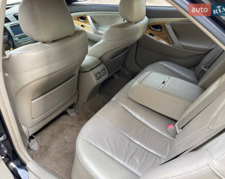 Черный Тойота Камри, объемом двигателя 3.5 л и пробегом 240 тыс. км за 8000 $, фото 6 на Automoto.ua