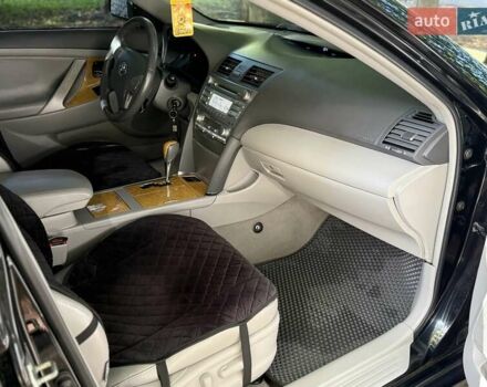 Тойота Камри 2006 в Хмельницком на Automoto.ua Черный Тойота Камри, объемом двигателя 2.36 л и пробегом 340 тыс. км за 8499 $, фото 28 на Automoto.ua