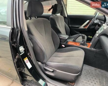 Черный Тойота Камри, объемом двигателя 2.4 л и пробегом 304 тыс. км за 6990 $, фото 11 на Automoto.ua