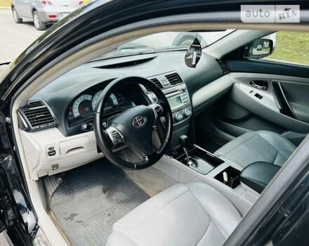 Черный Тойота Камри, объемом двигателя 3.5 л и пробегом 260 тыс. км за 8999 $, фото 19 на Automoto.ua