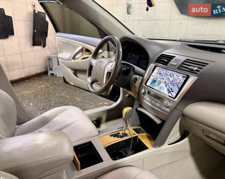 Черный Тойота Камри, объемом двигателя 3.46 л и пробегом 198 тыс. км за 10000 $, фото 4 на Automoto.ua
