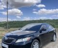 Чорний Тойота Камрі, об'ємом двигуна 2.4 л та пробігом 319 тис. км за 8000 $, фото 1 на Automoto.ua
