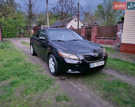 Чорний Тойота Камрі, об'ємом двигуна 2.36 л та пробігом 299 тис. км за 8888 $, фото 8 на Automoto.ua