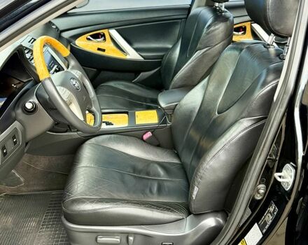 Черный Тойота Камри, объемом двигателя 3.5 л и пробегом 187 тыс. км за 9999 $, фото 2 на Automoto.ua