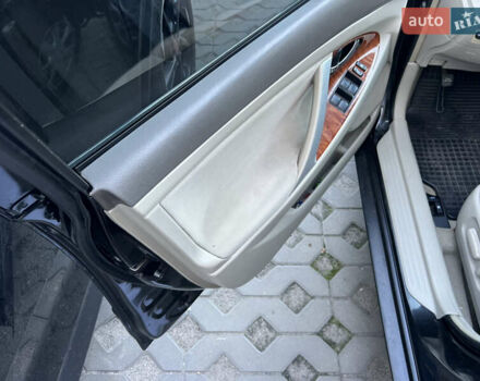 Чорний Тойота Камрі, об'ємом двигуна 2.36 л та пробігом 279 тис. км за 6800 $, фото 17 на Automoto.ua