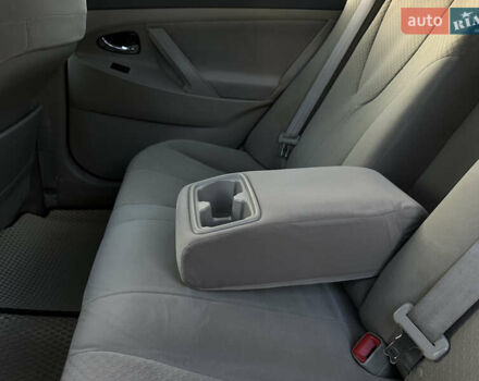 Чорний Тойота Камрі, об'ємом двигуна 2.4 л та пробігом 297 тис. км за 7999 $, фото 49 на Automoto.ua