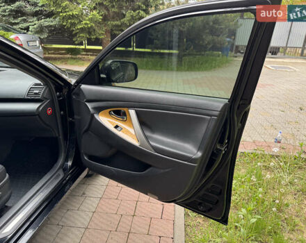 Чорний Тойота Камрі, об'ємом двигуна 3.5 л та пробігом 370 тис. км за 8399 $, фото 11 на Automoto.ua