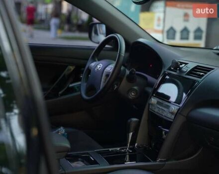 Черный Тойота Камри, объемом двигателя 3.5 л и пробегом 238 тыс. км за 10500 $, фото 19 на Automoto.ua