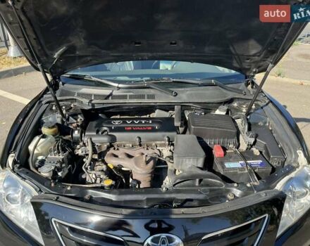 Черный Тойота Камри, объемом двигателя 2.36 л и пробегом 280 тыс. км за 8700 $, фото 10 на Automoto.ua