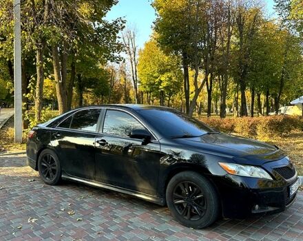Черный Тойота Камри, объемом двигателя 3.5 л и пробегом 305 тыс. км за 7499 $, фото 1 на Automoto.ua