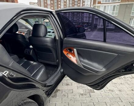 Черный Тойота Камри, объемом двигателя 3.5 л и пробегом 310 тыс. км за 7799 $, фото 5 на Automoto.ua