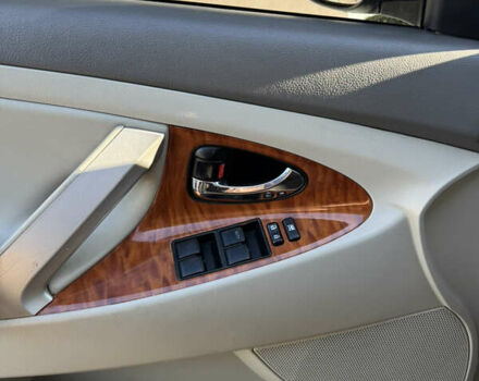 Чорний Тойота Камрі, об'ємом двигуна 3.46 л та пробігом 153 тис. км за 11200 $, фото 17 на Automoto.ua