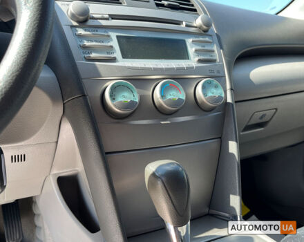 Черный Тойота Камри, объемом двигателя 2.4 л и пробегом 226 тыс. км за 8200 $, фото 15 на Automoto.ua