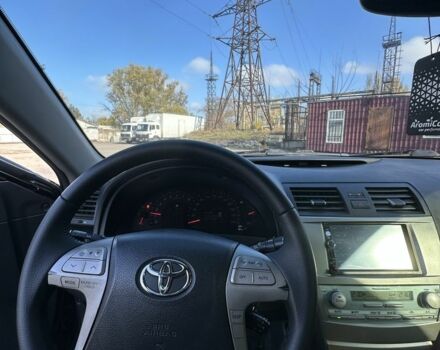 Чорний Тойота Камрі, об'ємом двигуна 2.4 л та пробігом 251 тис. км за 8899 $, фото 4 на Automoto.ua