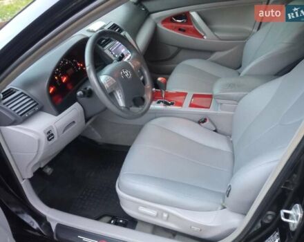 Черный Тойота Камри, объемом двигателя 2.4 л и пробегом 300 тыс. км за 7900 $, фото 15 на Automoto.ua