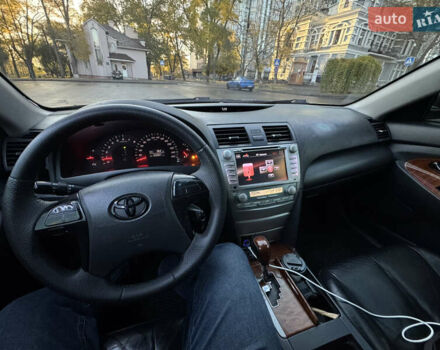 Чорний Тойота Камрі, об'ємом двигуна 3.5 л та пробігом 300 тис. км за 9000 $, фото 9 на Automoto.ua