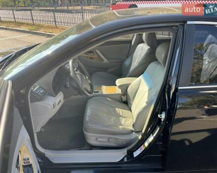 Черный Тойота Камри, объемом двигателя 2.36 л и пробегом 280 тыс. км за 8700 $, фото 7 на Automoto.ua