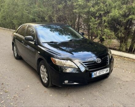 Чорний Тойота Камрі, об'ємом двигуна 2.4 л та пробігом 350 тис. км за 6399 $, фото 2 на Automoto.ua