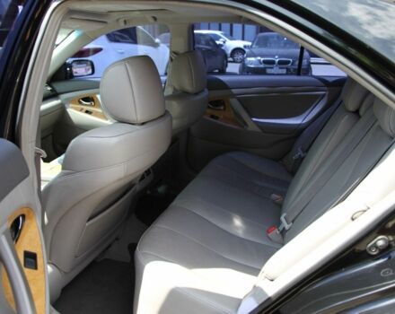 Чорний Тойота Камрі, об'ємом двигуна 3.5 л та пробігом 336 тис. км за 8300 $, фото 17 на Automoto.ua