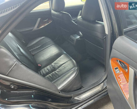 Чорний Тойота Камрі, об'ємом двигуна 2.4 л та пробігом 260 тис. км за 8700 $, фото 10 на Automoto.ua