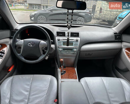 Черный Тойота Камри, объемом двигателя 3.5 л и пробегом 255 тыс. км за 9900 $, фото 20 на Automoto.ua