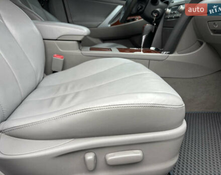 Черный Тойота Камри, объемом двигателя 3.5 л и пробегом 255 тыс. км за 9900 $, фото 14 на Automoto.ua