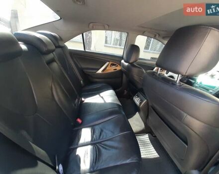 Черный Тойота Камри, объемом двигателя 2.4 л и пробегом 320 тыс. км за 10000 $, фото 7 на Automoto.ua