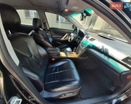 Черный Тойота Камри, объемом двигателя 2.4 л и пробегом 320 тыс. км за 10000 $, фото 8 на Automoto.ua