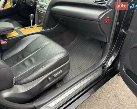 Черный Тойота Камри, объемом двигателя 2.4 л и пробегом 192 тыс. км за 10500 $, фото 16 на Automoto.ua