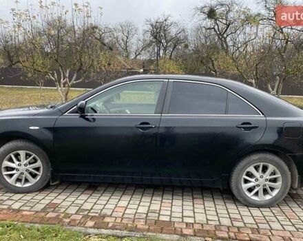 Черный Тойота Камри, объемом двигателя 2.4 л и пробегом 227 тыс. км за 8600 $, фото 5 на Automoto.ua