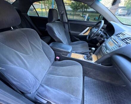 Чорний Тойота Камрі, об'ємом двигуна 2.4 л та пробігом 352 тис. км за 5500 $, фото 12 на Automoto.ua