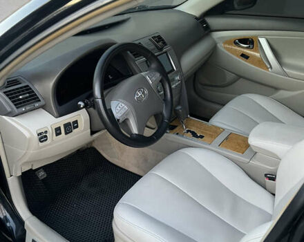 Чорний Тойота Камрі, об'ємом двигуна 2.36 л та пробігом 330 тис. км за 8700 $, фото 3 на Automoto.ua