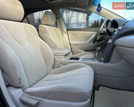 Чорний Тойота Камрі, об'ємом двигуна 2.4 л та пробігом 297 тис. км за 7999 $, фото 39 на Automoto.ua