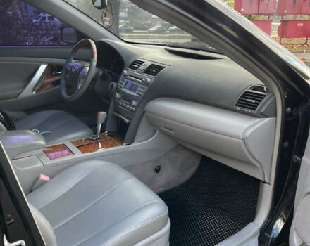 Черный Тойота Камри, объемом двигателя 3.5 л и пробегом 268 тыс. км за 8777 $, фото 10 на Automoto.ua