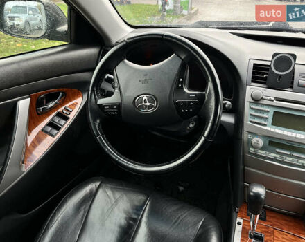 Тойота Камри 2007 в Киеве на Automoto.ua Черный Тойота Камри, объемом двигателя 2.36 л и пробегом 190 тыс. км за 9000 $, фото 8 на Automoto.ua