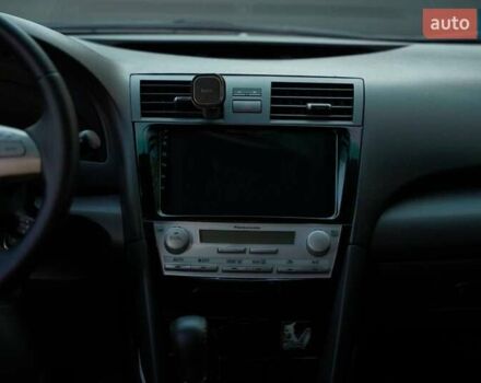 Черный Тойота Камри, объемом двигателя 3.5 л и пробегом 238 тыс. км за 10500 $, фото 21 на Automoto.ua