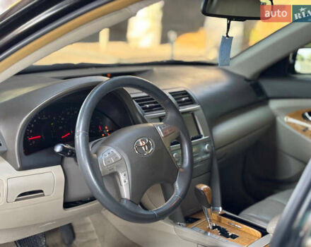 Чорний Тойота Камрі, об'ємом двигуна 2.4 л та пробігом 140 тис. км за 7999 $, фото 12 на Automoto.ua