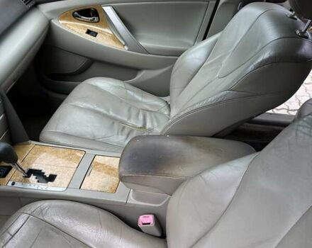 Чорний Тойота Камрі, об'ємом двигуна 2.4 л та пробігом 290 тис. км за 7500 $, фото 2 на Automoto.ua